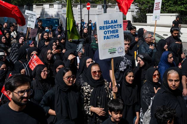 August 9, 2026, London, England, United Kingdom: Shia Muslims take part in the annual Arbaeen procession in Marble Arch in London, Britain, on August 9, 2026. Arbaeen marks the 40th day after the martyrdom of Imam Hussein, the grandson of the Prophet Muhammad. London United Kingdom - ZUMAk172 20260809_zip_k172_043 Copyright: xThomasxKrychx