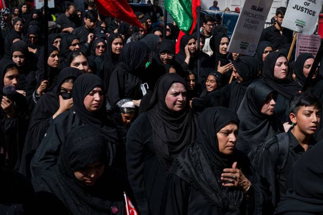 August 9, 2026, London, England, United Kingdom: Shia Muslims take part in the annual Arbaeen procession in Marble Arch in London, Britain, on August 9, 2026. Arbaeen marks the 40th day after the martyrdom of Imam Hussein, the grandson of the Prophet Muhammad. London United Kingdom - ZUMAk172 20260809_zip_k172_044 Copyright: xThomasxKrychx