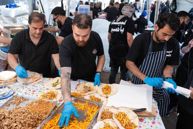 August 9, 2026, London, England, United Kingdom: Shia Muslims take part in the annual Arbaeen procession in Marble Arch in London, Britain, on August 9, 2026. Arbaeen marks the 40th day after the martyrdom of Imam Hussein, the grandson of the Prophet Muhammad. London United Kingdom  - ZUMAk172 20260809_zip_k172_008 Copyright: xThomasxKrychx