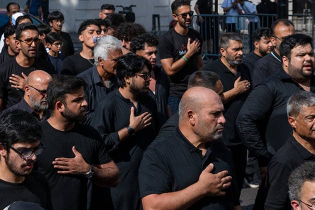 August 9, 2026, London, England, United Kingdom: Shia Muslims take part in the annual Arbaeen procession in Marble Arch in London, Britain, on August 9, 2026. Arbaeen marks the 40th day after the martyrdom of Imam Hussein, the grandson of the Prophet Muhammad. London United Kingdom  - ZUMAk172 20260809_zip_k172_048 Copyright: xThomasxKrychx