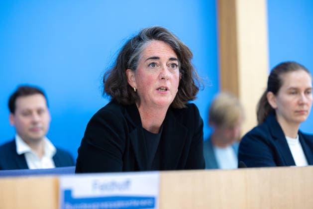 regierungspressekonferenz Deutschland, Berlin am 10. August 2026: Dr. Sonja Kock, Stellvertretende Leiterin des Pressereferats (BMI) stellt sich in der Bundespressekonferenz den Fragen der Presse. *** German Government Press Conference, Berlin, August 10, 2026: Dr. Sonja Kock, Deputy Director of the Press Office at the Federal Ministry of the Interior (BMI), answers questions from the press at the Federal Press Conference