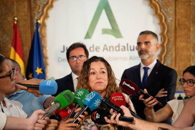 Inauguration of the Regional Delegates of the Andalusian Regional Government in the Province of Almería The Regional Minister of Education, María del Carmen Castillo, speaks to the media before presiding over the swearing-in ceremony for the regional government’s territorial delegates in Almería August 10, 2028, in Almería, Andalusia, Spain August 10, 2026, Marian Leó, Almería, Andalusia, Spain Almería, Andalusia, Spain Spain  Copyright: xMarianxLeonx 7708503