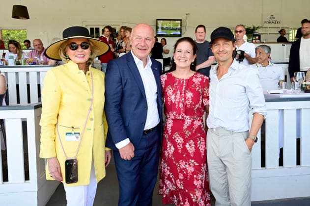 Tini Gräfin von Rothkirch, Kai Wegner, Katharina Günther-Wünsch und Tom Schilling beim Westminster 136. Großer Preis von Berlin Pferderennen auf der Rennbahn Hoppegarten. Berlin, 09.08.2026 *** Tini Countess von Rothkirch, Kai Wegner, Katharina Günther Wünsch, and Tom Schilling at the Westminster 136 Berlin Grand Prix horse race at the Hoppegarten Racetrack in Berlin, August 9, 2026 Foto:xM.xWehnertx xFuturexImagex westminster_6843