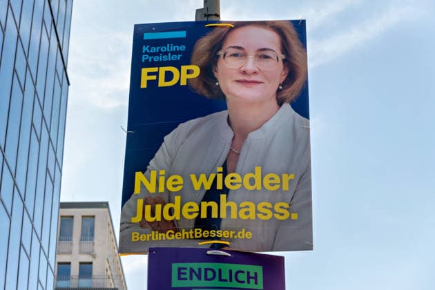 Berlin,10.08.2026,Wahlplakat der Partei FDP Karoline Preisler zur Wahl zum 20.Abgeordnetenhaus von Berlin sowie zu den Bezirksverordnetenversammlungen am 20.09.2026. *** Berlin, August 10, 2026—Election poster for Karoline Preisler of the FDP party for the election to the 20th Berlin House of Representatives and the district councils on September 20, 2026
