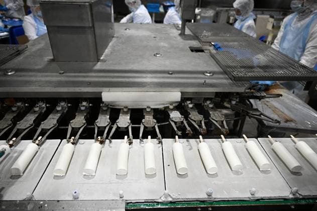 Russia Food Industry 9220042 10.08.2026 A view shows an ice cream production line at the Chistaya Liniya (Clean Line) plant, in Moscow Region, Russia. Maksim Blinov Sputnik Moscow region Russia  Copyright: xMaksimxBlinovx