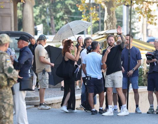 Zagreb, Croatia,100826 Filming of a movie about the war in Ukraine, directed by Doug Liman, outside the famous Hotel Esplanade in Zagreb, featuring Hollywood stars Sean Penn and Adrien Brody. Pictured: Doug Liman. Photo: Ranko Suvar CROPIX Zagreb Croatia Copyright: xxRankoxSuvarx esplanade_film40-100826