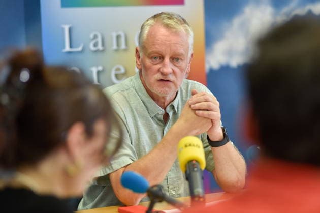 Die Landespressekonferenz der Saarländischen Parteien fand am Montag (10.08.2026) im Saarländischen Landtag in Saarbrücken statt. Im Bild: Ulrich Commercon, Fraktionsvorsitzender der SPD. *** The Saarland State Press Conference of the Saarland political parties took place on Monday, August 10, 2026, at the Saarland State Parliament in Saarbrücken. Pictured is Ulrich Commercon, SPD parliamentary group leader. bub