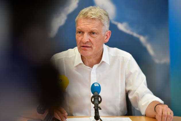 Die Landespressekonferenz der Saarländischen Parteien fand am Montag (10.08.2026) im Saarländischen Landtag in Saarbrücken statt. Im Bild: Stephan Toscani, Fraktionsvorsitzender der CDU. *** The Saarland State Press Conference of the Saarland political parties took place on Monday, August 10, 2026, at the Saarland State Parliament in Saarbrücken. Pictured is Stephan Toscani, CDU parliamentary group leader. bub