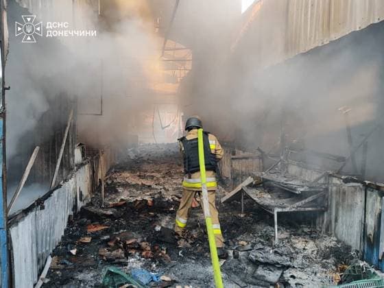 Russian forces shelled Kramatorsk and Sloviansk DONETSK OBLAST, UKRAINE - AUGUST 10: (----EDITORIAL USE ONLY - MANDATORY CREDIT - STATE EMERGENCY SERVICE OF UKRAINE HANDOUT - NO MARKETING NO ADVERTISING CAMPAIGNS - DISTRIBUTED AS A SERVICE TO CLIENTS----) Ukrainian firefighters try to extinguish the fires which broke out after Russia launched strikes by UAVs both in Sloviansk and Kramatorsk, Donetsk Oblast, Ukraine on August 10, 2026. Attacks set fire to a non-residential building and 20 market stalls at a local market. Another strike caused a fire in a hangar at a local industrial facility. The fire, which spread across 1,200 square meters, was brought under control, but firefighting operations were suspended due to the risk of another  Copyright: x2026xAnadoluxStatexEmergencyxServicexofxUkrainex