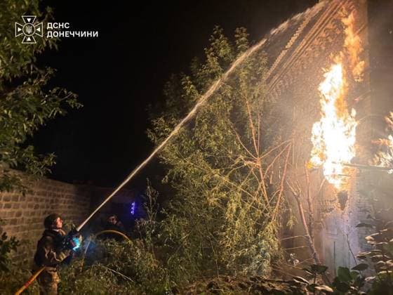 Russian forces shelled Kramatorsk and Sloviansk DONETSK OBLAST, UKRAINE - AUGUST 10: (----EDITORIAL USE ONLY - MANDATORY CREDIT - STATE EMERGENCY SERVICE OF UKRAINE HANDOUT - NO MARKETING NO ADVERTISING CAMPAIGNS - DISTRIBUTED AS A SERVICE TO CLIENTS----) Ukrainian firefighters try to extinguish the fires which broke out after Russia launched strikes by UAVs both in Sloviansk and Kramatorsk, Donetsk Oblast, Ukraine on August 10, 2026. Attacks set fire to a non-residential building and 20 market stalls at a local market. Another strike caused a fire in a hangar at a local industrial facility. The fire, which spread across 1,200 square meters, was brought under control, but firefighting operations were suspended due to the risk of another  Copyright: x2026xAnadoluxStatexEmergencyxServicexofxUkrainex