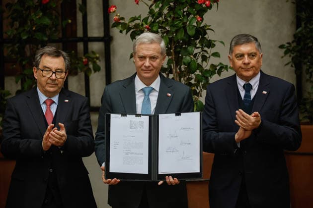 Santiago, August 10, 2026: President of the Republic José Antonio Kast presides over the signing of the constitutional reform bill as part of his Agenda Against Organized Crime and Terrorism (ACOT). Diego Martin Aton, Chile; Aton 1179495 jpeg  Copyright: DIEGOxMARTIN ATONxCHILE