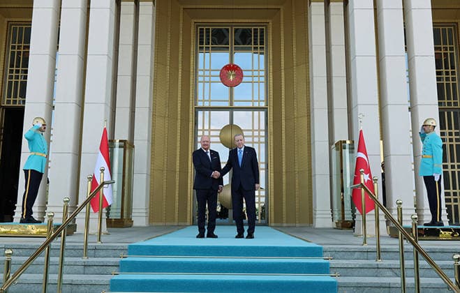 Turkish president receives Austrian chancellor during official Ankara visit Turkish President Recep Tayyip Erdogan receives Austrian Chancellor Christian Stocker at the Presidential Complex in Ankara, Turkey, during an official visit, on August 10, 2026. Photo by Turkish presidency apaimages Istanbul Istanbul Turkey 100826_Turkey_TPO_00(11) Copyright: xapaimagesxTurkishxpresidencyx xapaimagesx