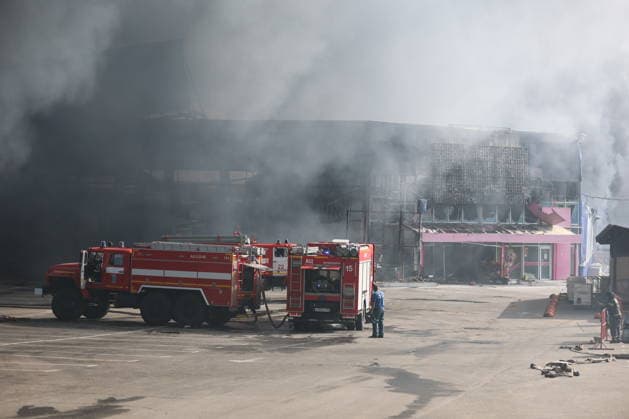 RUSSIA, DONETSK PEOPLE S REPUBLIC - AUGUST 10, 2026: Emergency units respond to a fire caused by a Ukrainian drone strike on the Galaktika Galaxy shopping centre in Makeyevka, east of Donetsk. Dmitry Yagodkin TASS  95999097