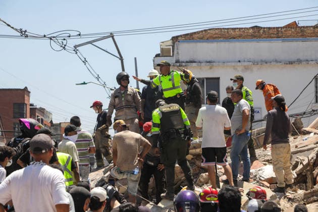 7.1-Magnitude Earthquake in Colombia Santiago de Cali, August 10, 2026 The building located at Carrera 24 and Calle 9 in the capital of Valle del Cauca collapsed due to the earthquake that struck the country today, Firefighters, police, and Cali residents are searching through the rubble for survivors. Photos by Samir Rojas, El Tiempo. EDITORIAL USE ONLY  Copyright: xGDA ElxTiempo Colombia-xTodosxlosxderechosxreservados.xProhibidoxelxusoxoxreproducci&oacute;nxdexestaximagenxenxColombiax I.ROJASx etcpic098760