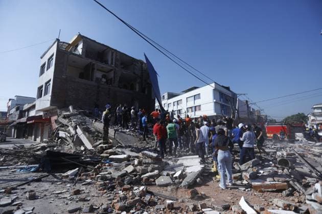 7.1-Magnitude Earthquake in Colombia Santiago de Cali, Colombia August 10, 2026 Aerial view of the collapse of the Molina Rosa motel in southern Cali Photos by Juan Pablo Rueda, EL Tiempo EDITORIAL USE ONLY  Copyright: xGDA ElxTiempo Colombia-xTodosxlosxderechosxreservados.xProhibidoxelxusoxoxreproducci&oacute;nxdexestaximagenxenxColombiax JuanxPabloxRuedax etcpic098776