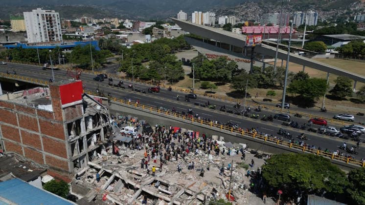 7.1-Magnitude Earthquake in Colombia Santiago de Cali, Colombia August 10, 2026 Aerial view of the collapse of the Molina Rosa motel in southern Cali Photos by Juan Pablo Rueda, EL Tiempo EDITORIAL USE ONLY  Copyright: xGDA ElxTiempo Colombia-xTodosxlosxderechosxreservados.xProhibidoxelxusoxoxreproducci&oacute;nxdexestaximagenxenxColombiax JuanxPabloxRuedax etcpic098779