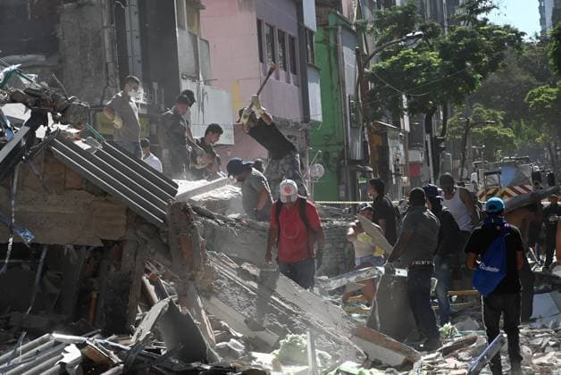 111 killed, 87 injured as magnitude 7.4 earthquake strikes Colombia PEREIRA, COLOMBIA - AUGUST 10: Residents and rescue workers carry out search, rescue and evacuation operations after a powerful earthquake struck Colombia, killing at least 18 people and causing widespread damage in Pereira, on August 10, 2026 in Pereira, Colombia. Preliminary reports indicate that several structures collapsed, buildings and roads were damaged, and some public services were temporarily disrupted. Hospitals activated emergency plans to treat the injured, while technical teams began assessing damaged buildings as authorities warned residents to avoid unsafe structures and remain alert for aftershocks. Alexis Munera Anadolu Pereira Colombia. Editorial use on  Copyright: x2026xAnadoluxAlexisxMunerax