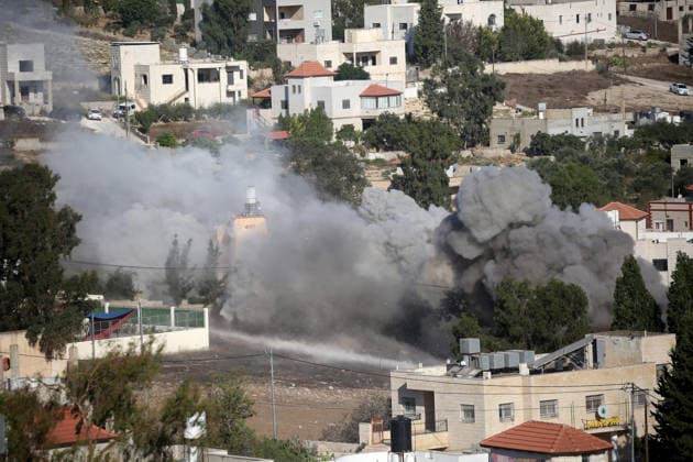 Israeli army demolishes a Palestinian home in Nablus, Palestine - 11 Aug 2026 Smoke rises from a Palestinian home after it was demolished by the Israeli army with explosives. Israeli army demolished the home of a Palestinian accused of carrying out an armed attack that killed an Israeli soldier and a Jewish settler in the village of Tell. Nablus Palestine Copyright: xNasserxishatyehx xSOPAxImagesx Nishtayeh19
