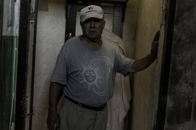 Deadly missile attack in Zaporizhia ZAPORIZHZHIA, UKRAINE - AUGUST 11: A man is seen in a damaged building after latest Russian attack, which killed six people and injured around 20 others in a civilian area in the southwestern part of the Zaporizhzhia at around 2 a.m. in Ukraine, on August 11, 2026. Niccolo Celesti Anadolu Zaporizhzhia Ukraine. Editorial use only. Please get in touch for any other usage.  Copyright: x2026xAnadoluxNiccoloxCelestix