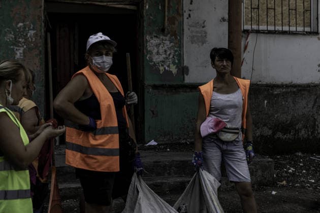 Deadly missile attack in Zaporizhia ZAPORIZHZHIA, UKRAINE - AUGUST 11: A view of the aftermath of the latest Russian attack, which killed six people and injured around 20 others in a civilian area in the southwestern part of the Zaporizhzhia at around 2 a.m. in Ukraine, on August 11, 2026. Niccolo Celesti Anadolu Zaporizhzhia Ukraine. Editorial use only. Please get in touch for any other usage.  Copyright: x2026xAnadoluxNiccoloxCelestix