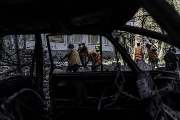 Deadly missile attack in Zaporizhia ZAPORIZHZHIA, UKRAINE - AUGUST 11: A view of the aftermath of the latest Russian attack, which killed six people and injured around 20 others in a civilian area in the southwestern part of the Zaporizhzhia at around 2 a.m. in Ukraine, on August 11, 2026. Niccolo Celesti Anadolu Zaporizhzhia Ukraine. Editorial use only. Please get in touch for any other usage.  Copyright: x2026xAnadoluxNiccoloxCelestix