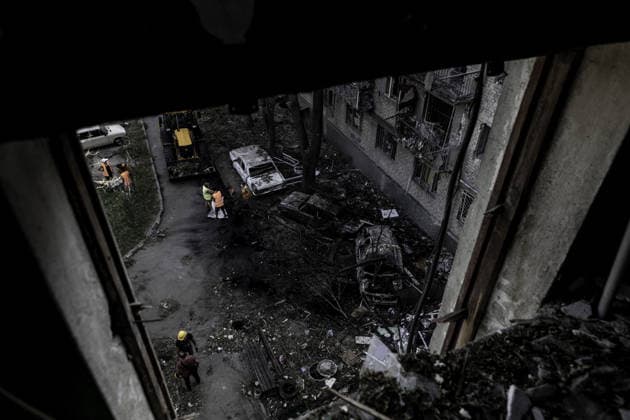 Deadly missile attack in Zaporizhia ZAPORIZHZHIA, UKRAINE - AUGUST 11: A view of the aftermath of the latest Russian attack, which killed six people and injured around 20 others in a civilian area in the southwestern part of the Zaporizhzhia at around 2 a.m. in Ukraine, on August 11, 2026. Niccolo Celesti Anadolu Zaporizhzhia Ukraine. Editorial use only. Please get in touch for any other usage.  Copyright: x2026xAnadoluxNiccoloxCelestix