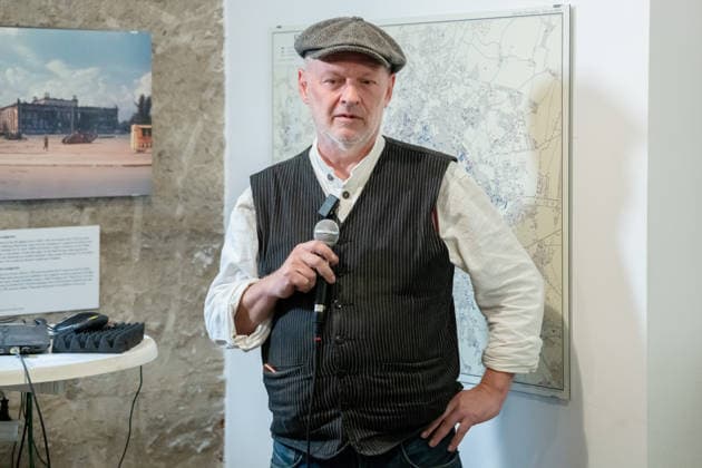 Erhalt des Großen Bunkers der Neuen Reichskanzlei, Präsentation Berlin, Verein Berliner Unterwelten, Unterirdische Ausstellungsräume des Vereins, Am Zeughaus, Dietmar Arnold, Vorsitzender, für den Erhalt des Großen Bunkers der Neuen Reichskanzlei, Präsentation, Pressekonferenz Berlin Berlin GER *** Preservation of the Great Bunker of the New Reich Chancellery, Presentation in Berlin, Berliner Unterwelten Association, the association’s underground exhibition spaces, Am Zeughaus, Dietmar Arnold, Chairman, for the Preservation of the Large Bunker of the New Reich Chancellery, Presentation, Press Conference, Berlin, Germany