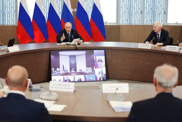Russia Putin Siberian Federal District 9220557 11.08.2026 Russian President Vladimir Putin chairs a meeting of the Council for Science and Education on modern infrastructure and platform solutions for scientific and technological development, as Presidential Aide Andrei Fursenko sits nearby, at the Siberian Ring Photon Source (SKIF) synchrotron radiation facility near Koltsovo science town in Novosibirsk region, Russia. Gavriil Grigorov Sputnik Novosibirsk Region Russia  Copyright: xGavriilxGrigorovx