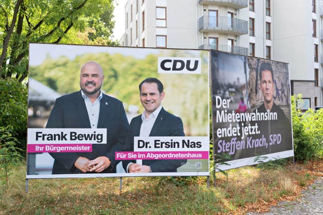 Berlin,11.08.2026,Wahlplakat der Partei CDU Frank Beweg sowie Ersin Nas und SPD Steffen Krach zur Wahl zum 20.Abgeordnetenhaus von Berlin sowie zu den Bezirksverordnetenversammlungen am 20.09.2026. *** Berlin, August 11, 2026—Election poster featuring Frank Beweg of the CDU, Ersin Nas, and Steffen Krach of the SPD for the election to the 20th Berlin House of Representatives and the district councils on September 20, 2026