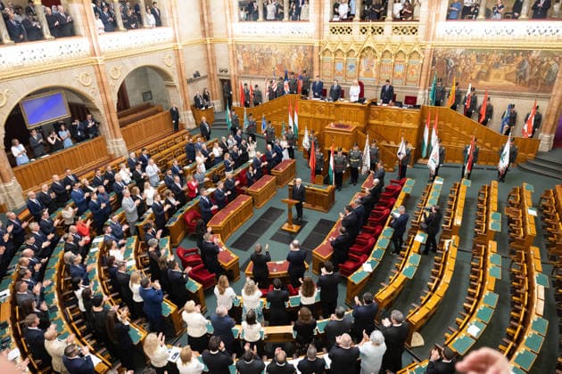 (260811) -- BUDAPEST, Aug. 11, 2026 -- Parliament members congratulate Andras Baka (C), Hungary s newly elected president, at the parliament in Budapest, Hungary, Aug. 11, 2026. Hungary s parliament on Tuesday elected former Supreme Court chief Andras Baka as the country s new president. (Photo by Xinhua) HUNGARY-BUDAPEST-ANDRAS BAKA-NEW PRESIDENT PeterxZsolnai 