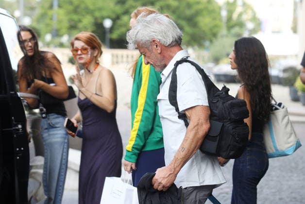 Croatia, Zagreb, 110826. In front of the Esplanade Hotel. Famous American actor Sean Penn leaving the hotel after finishing filming in Zagreb. Photo: Damjan Tadic CROPIX Copyright: xxDamjanxTadicx sean_penn4-110826