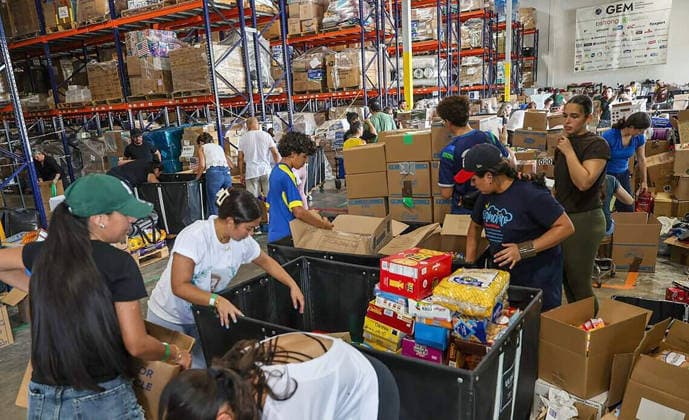 August 11, 2026, Fl, USA: Volunteers filled boxes with supplies of aid for the victims in Colombia, as a press conference held by Michael Capponi, founder of the Global Empowerment Mission (GEM), was taking place to detail the urgent relief operations and a call for local volunteers and the need of donations a day after the devastating 7.4-magnitude earthquake that struck western Colombia on Aug. 10, at the organizationÃ¢â‚¬â ¢s headquarters in Doral, Florida, on Tuesday, Aug. 11, 2026. USA  - ZUMAm67_ 20260811_zaf_m67_003 Copyright: xPedroxPortalx