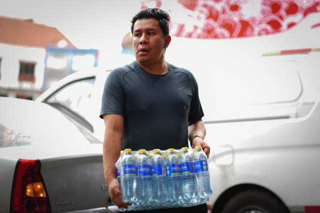 Colombians deliver donations for earthquake victims in Bogota BOGOTA, COLOMBIA – AUGUST 11, 2026: A man unloads humanitarian aid from his car at a collection center operated by the Colombian Red Cross in Bogota, Colombia, on August 11, 2026. The donations will be sent to communities affected by the earthquake that struck Colombia on August 10, causing damage and affecting several cities across the country. Andres Acero Anadolu Bogota Colombia. Editorial use only. Please get in touch for any other usage.  Copyright: x2026xAnadoluxAndresxAcerox