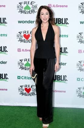 Opening Night of The Winter s Tale New York, Ny Aug 11: Kelly Curran at The Opening Night Celebration of Free Shakespeare in the Park™s THE WINTER™S TALE on August 11, 2026 Credit: Camara Porter AdMedia EDITORIAL USE ONLY  Copyright: xx CamaraxPorterx xAdMediax admphotosthree009628