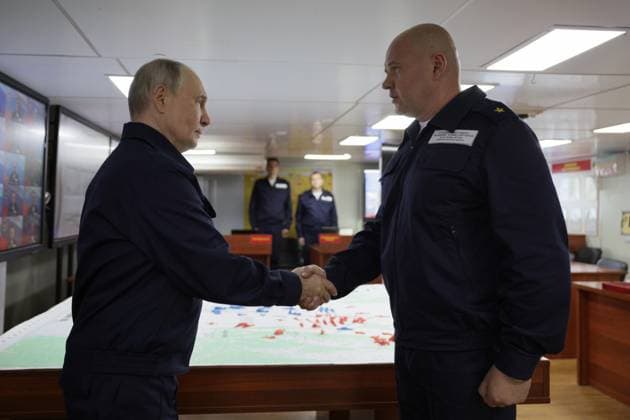 Russia Putin Far Eastern Federal District 9220812 12.08.2026 Russian President Vladimir Putin visits the Guards missile cruiser Varyag during the final stage of the Pacific Fleet s exercises off the coast of Sakhalin region, Russia. Gavriil Grigorov Sputnik Sakhalin Region Russia  Copyright: xGavriilxGrigorovx