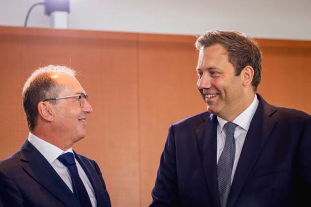 (L-R) Alexander Dobrindt (CSU), Bundesminister des Innern, und Lars Klingbeil, Bundesminister der Finanzen und Vizekanzler, aufgenommen im Rahmen einer Kabinettssitzung in Berlin, 12.08.2026. Berlin Deutschland *** L R Alexander Dobrindt (CSU), Federal Minister of the Interior, and Lars Klingbeil, Federal Minister of Finance and Vice Chancellor, photographed during a cabinet meeting in Berlin, August 12, 2026, Berlin, Germany Copyright: xJulianexSonntagx