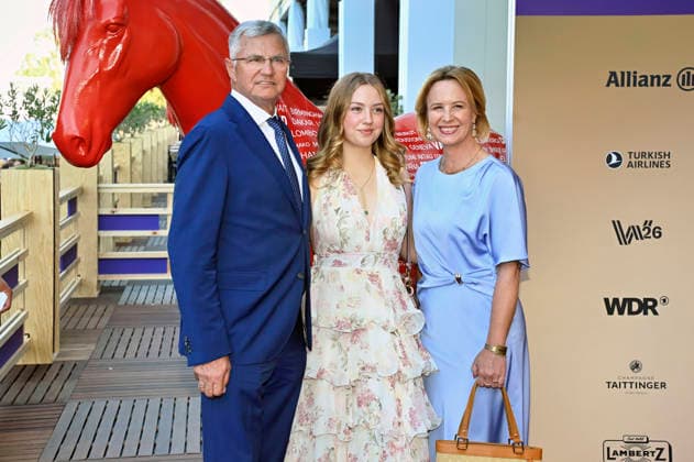 Otto Becker, Helena Becker und Julia Becker bei der Media Night der FEI World Championships Aachen 2026 im Champions Circle am Reitstadion. Aachen, 11.08.2026 *** Otto Becker, Helena Becker, and Julia Becker at the Media Night for the 2026 FEI World Championships Aachen in the Champions Circle at the Aachen Equestrian Stadium, August 11, 2026 Foto:xC.xAdolph xFuturexImagex fei_6877