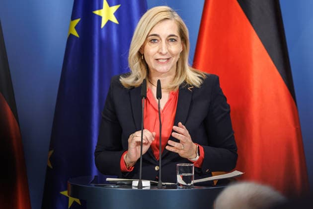 Pressekonferenz mit Bundesministerin Nina Warken und Bundesminister Alexander Dobrindt zur Reform des Rechts der Nachrichtendienste im Bundeskanzleramt in Berlin am 12. August 2026. Bundesministerin Nina Warken spricht zu den Anwesenden. Berlin Berlin Deutschland Kanzleramt *** Press conference with Federal Minister Nina Warken and Federal Minister Alexander Dobrindt on the reform of intelligence service law at the Federal Chancellery in Berlin on August 12, 2026. Federal Minister Nina Warken addresses those in attendance. Berlin, Berlin, Germany, Federal Chancellery