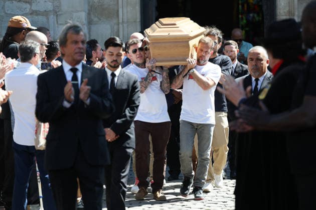 French DJ Kavinsky Funeral in Montmartre - Paris Nicolas Duvauchelle, a French actor, along with other friends of Kavinsky, carrying the coffin during the funeral ceremony for French DJ Vincent Belorgey, better known by his stage name Kavinsky at Saint-Pierre-de-Montmartre Church, perched atop Montmartre hill in the 18th arrondissement of Paris, France on August 12, 2026. Photo by Raphael Lafargue ABACAPRESS.COM Paris Ile-de-France France  Copyright: xLafarguexRaphael ABACAx