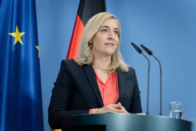 Nina Warken, zur Reform des Rechts der Nachrichtendienste Berlin, Bundeskanzleramt, Pressekonferenz, Bundesministerin, Nina Warken Berlin Berlin GER *** Nina Warken, on the reform of intelligence agency law; Berlin, Federal Chancellery, press conference, Federal Minister, Nina Warken; Berlin, Berlin, GER