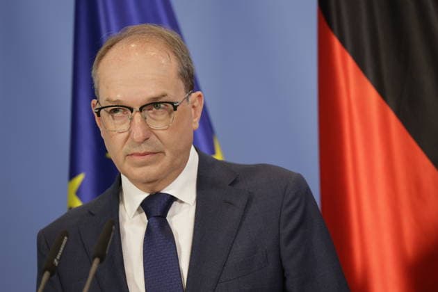 Bundesminister Alexander Dobrindt, Deutschland, Berlin, Bundeskanzleramt, Pressekonferenz mit Bundesministerin Nina Warken und Bundesminister Alexander Dobrindt zur Reform des Rechts der Nachrichtendienste *** Federal Minister Alexander Dobrindt, Germany, Berlin, Federal Chancellery, press conference with Federal Minister Nina Warken and Federal Minister Alexander Dobrindt on the reform of intelligence service law