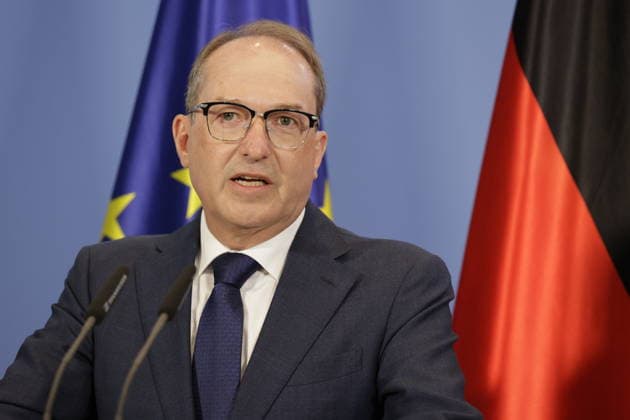 Bundesminister Alexander Dobrindt, Deutschland, Berlin, Bundeskanzleramt, Pressekonferenz mit Bundesministerin Nina Warken und Bundesminister Alexander Dobrindt zur Reform des Rechts der Nachrichtendienste *** Federal Minister Alexander Dobrindt, Germany, Berlin, Federal Chancellery, press conference with Federal Minister Nina Warken and Federal Minister Alexander Dobrindt on the reform of intelligence service law