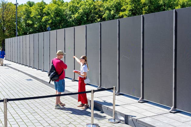 Berlin,12.08.2026,Brandenburger Tor,Platz des 18.März,65 Jahre Mauerbau:Temporärer Erinnerungsort mit großformatiger Installation und Open-Air-Ausstellung von Kulturprojekte Berlin und Stiftung Berliner Mauer. *** Berlin, August 12, 2026, Brandenburg Gate, Platz des 18. März, 65th Anniversary of the Construction of the Berlin Wall: A temporary memorial site featuring a large-scale installation and an open-air exhibition by Kulturprojekte Berlin and the Berlin Wall Foundation