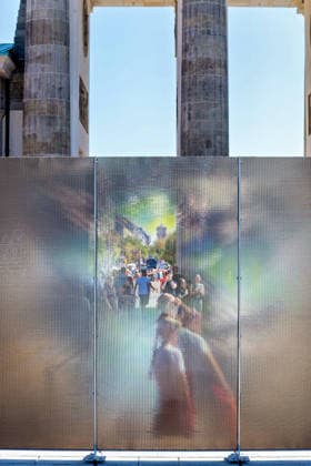 Berlin,12.08.2026,Brandenburger Tor,Platz des 18.März,65 Jahre Mauerbau:Temporärer Erinnerungsort mit großformatiger Installation und Open-Air-Ausstellung von Kulturprojekte Berlin und Stiftung Berliner Mauer. *** Berlin, August 12, 2026, Brandenburg Gate, Platz des 18. März, 65th Anniversary of the Construction of the Berlin Wall: A temporary memorial site featuring a large-scale installation and an open-air exhibition by Kulturprojekte Berlin and the Berlin Wall Foundation