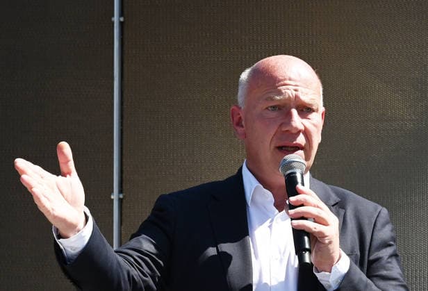 65th Anniversary of the Berlin Wall in Berlin BERLIN, GERMANY – AUGUST 12: Berlin’s Governing Mayor Kai Wegner speaks during the opening ceremony of a 30-meter-long temporary memorial installation and the open-air exhibition Views of the Wall: Berlin 1961–1990, marking the 65th anniversary of the construction of the Berlin Wall, near the Brandenburg Gate in Berlin, Germany, on August 12, 2026. Volodymyr Sindieiev Anadolu Berlin Germany. Editorial use only. Please get in touch for any other usage.  Copyright: x2026xAnadoluxVolodymyrxSindieievx