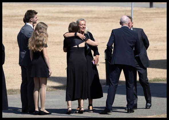 . 12 08 2026. Buckfast, United Kingdom. Mourners arriving for the funeral of Ann Widdecombe at Buckfast Abbey in Buckfast, United Kingdom.  xStephenxLockx xi-Imagesx IIM-26942-0014
