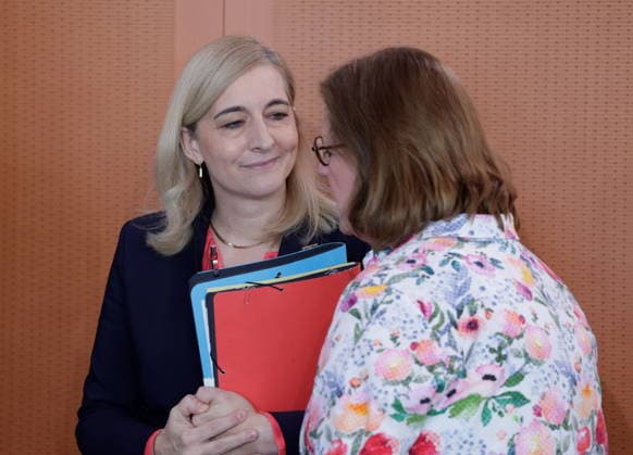 Nina Warken, Bundesministerin für besondere Aufgaben Chefin des Bundeskanzleramtes., Deutschland, Berlin, Bundeskanzleramt, Das Bundeskabinett befasst sich in seiner 55. Sitzung am 12. August 2026 unter anderem mit dem Gesetzentwurf zur Einführung einer Frühstartrente. *** Nina Warken, Federal Minister for Special Tasks and Head of the Federal Chancellery, Germany, Berlin, Federal Chancellery; At its 55th meeting on August 12, 2026, the Federal Cabinet will address, among other things, the draft bill to introduce an early retirement pension