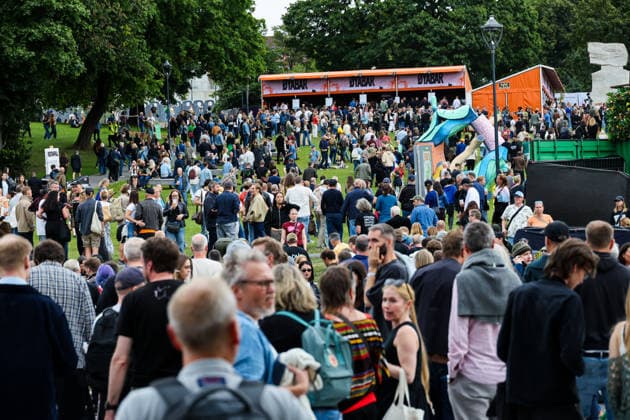 oya 2026 Oslo 20260812. Folk pa oyafestivalen. Verdensstjerner og ny norsk musikk i Toyenparken i Oslo. Foto: Geir Olsen NTB Oslo Norge UaUhgAcVsV8 EDITORIAL USE ONLY Ref:_ENTUaUhgAcVsV8.jpg *** Oya 2026 Oslo 20260812 People at the Oya Festival: International stars and new Norwegian music in Toyenparken in Oslo Photo: Geir Olsen, NTB, Oslo, Norway UaUhgAcVsV8 EDITORIAL USE ONLY Ref ENTUaUhgAcVsV8 jpg  Copyright: xGeirxOlsenx xNTBx