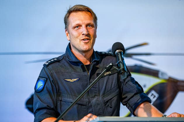 Polizeihubschraubern vom Typs Airbus H145 in den Dienst gestellt worden Rede: Michael Peters, Leiter der Hubschrauberstaffel Niedersachsen Flughafen Hannover-Langenhagen Polizeihubschrauberstaffel Niede Niedersachsen, Region Hannover Germany *** Airbus H145 police helicopters have been put into service. Speech by Michael Peters, Head of the Lower Saxony Helicopter Squadron, Hannover-Langenhagen Airport, Lower Saxony Police Helicopter Squadron, Hannover Region, Germany
