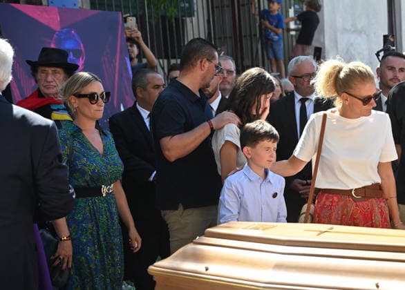 Family and loved ones: The funeral procession of Vincent Belorgey, also known as Kavinsky, leaving the Church of Saint Pierre de Montmartre on August 12, 2026. Christian Liewig, Bestimage. Funeral of Vincent Belorgey, also known as Kavinsky, at the Church of Saint Pierre de Montmartre on August 12, 2026, Paris, France  Copyright: xChristianxLiewigx xBestimagexChristianxLiewigx xBestimagex